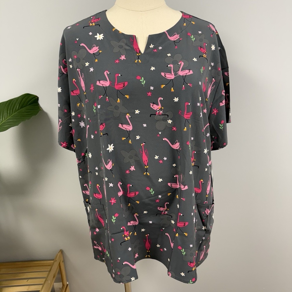 NWT Zoe + Chloe Scrub Top 5X Skater Flamingoes Gray Scrubs Uniform Flamingo